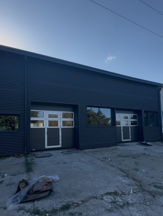 Hale comericale , agricole inveliri cu tabla sau panouri sandwich