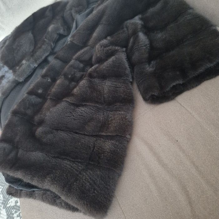 Продам шубу норковую