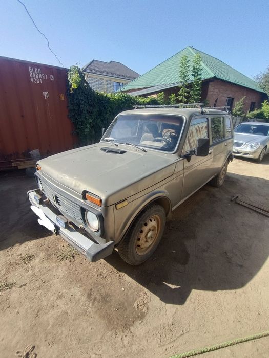Продам Нива 2121