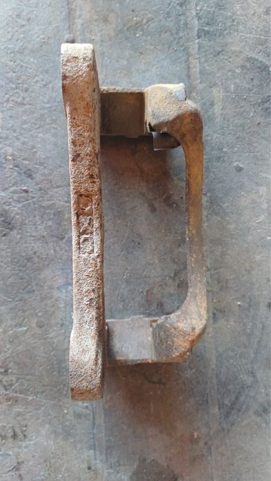 Супорт-държач за преден спирачен апарат За pajero 3