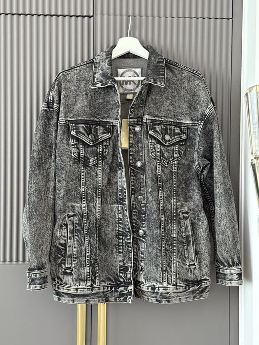 Продам новую джинсовку Майкл корс