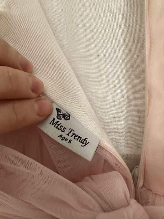 Нарядное платье 5-6 лет