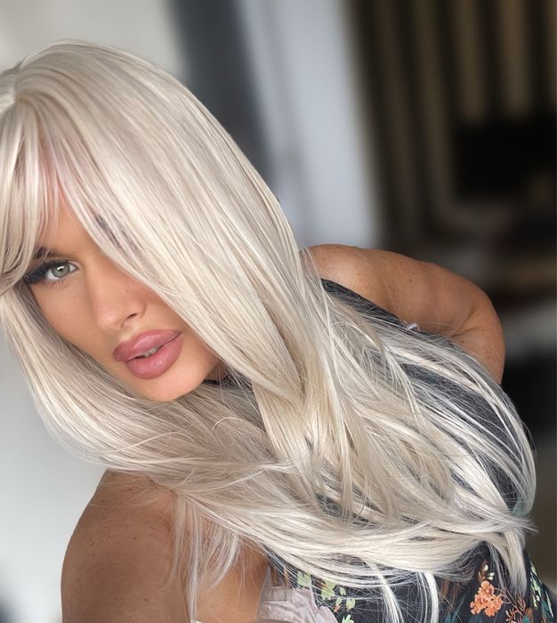 Peruca blond deschis , alb white , breton ajustabil