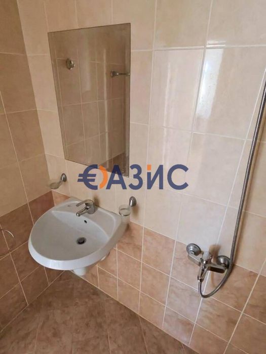 Продава се Двустаен апартамент в к.к. Слънчев бряг - 72 кв.м за 653 €/кв.м - Снимка #4