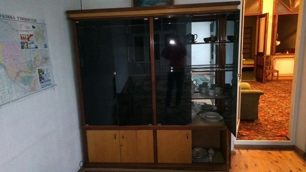 Продается шкаф для посуды