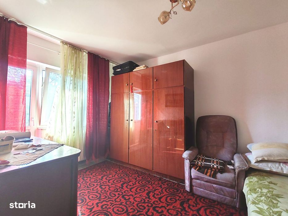 Apartament 3 camere Prundu, decomandat, 2 bai, 2 balcoane, 73 mp