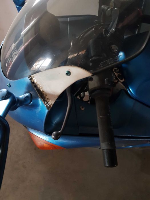 Schimb/Vând Kawasaki ZZR600E (ZX6) 1995 pentru proiect, stuntbike, trackbike, piese (nu dezmembrez)