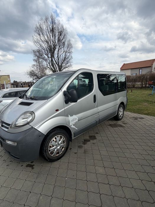 Opel Vivaro 8+1 an 2002 Motor 1900cc km 214000 reali