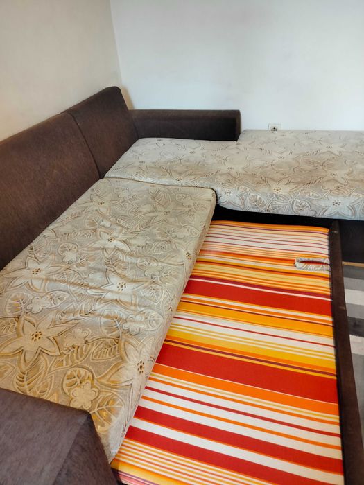 Разтегателни  дивани