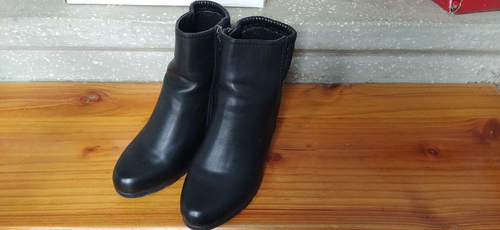 Botine cu talpa ortopedica