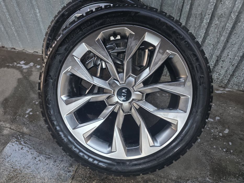 Шины с шипами зимные 255/45/r20
