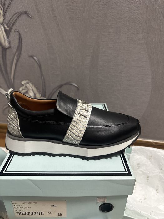 ILVI кросовки женские