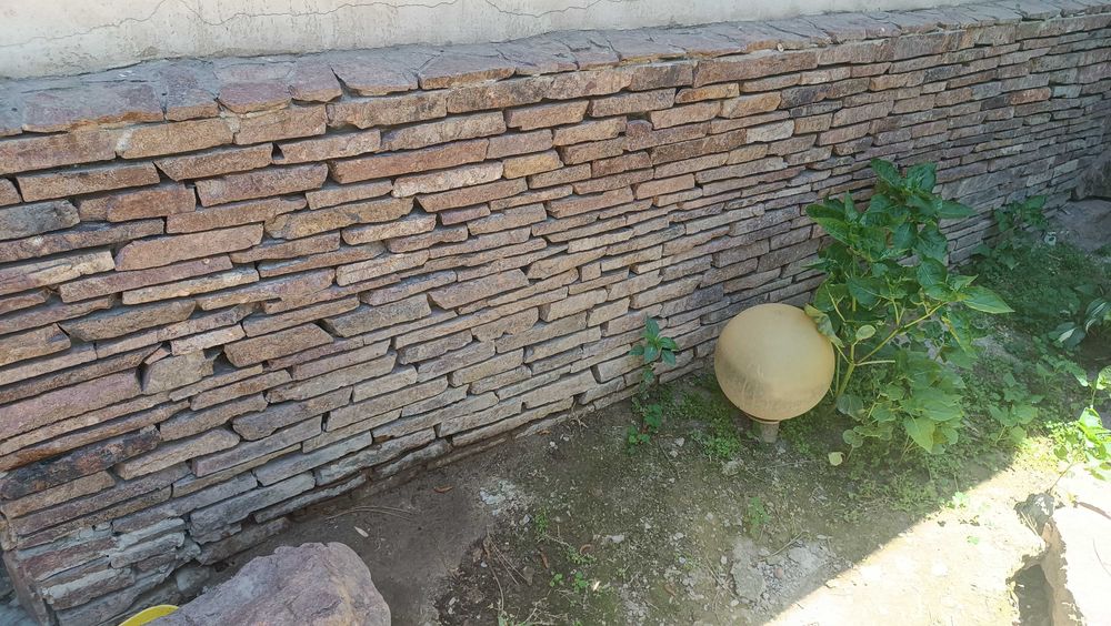 (Дикий) красный камень от производителя