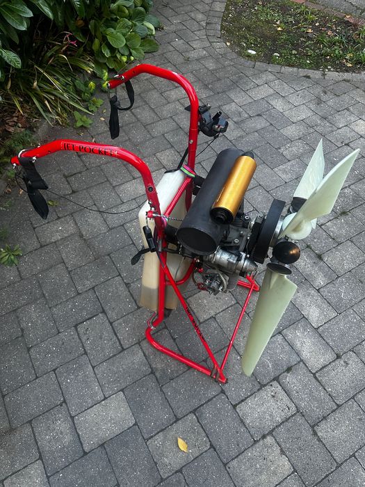 Jet Pocket Paramotor – Solo 210 Engine – Двутактов със стартер