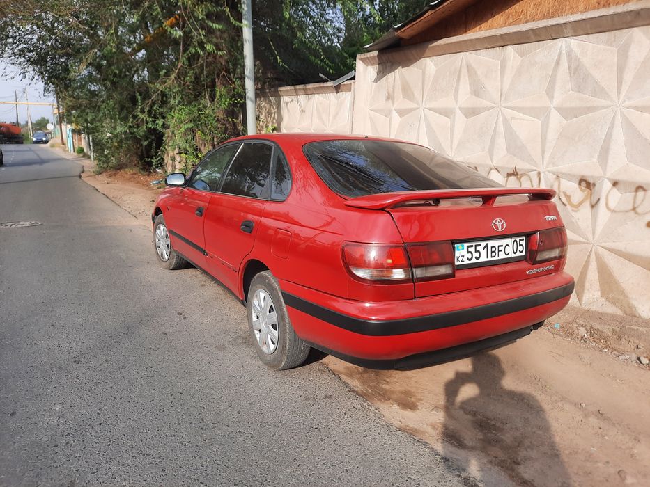 Toyota Carina e 1996 года