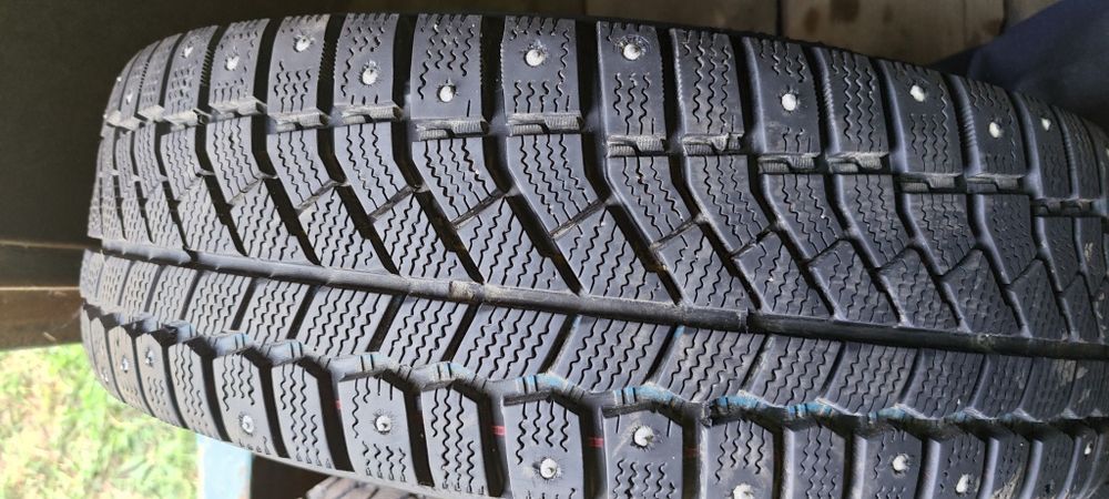Продам зимнию резину на дисках