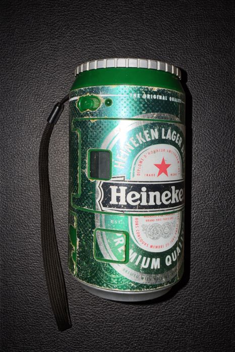 (Accept Schimb) Cameră Foto Heineken Can Camera 35mm + Rolă Film