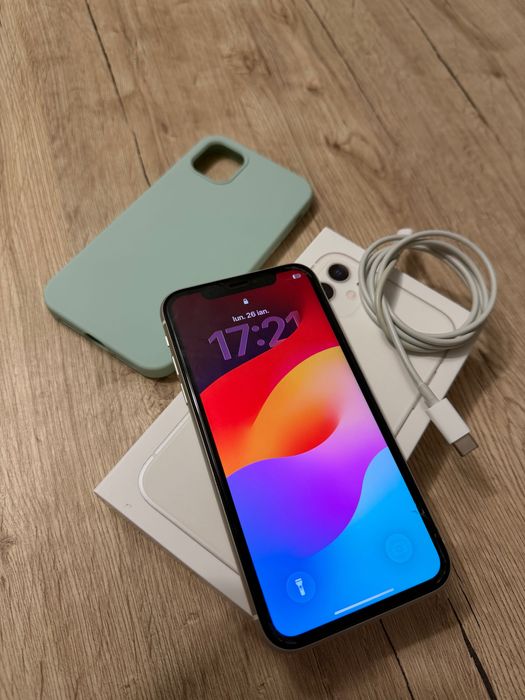 Telefon iPhone 11
