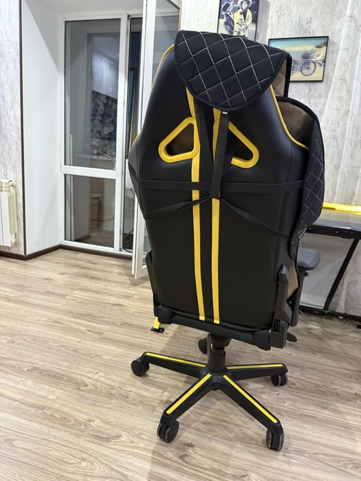 Продам стол вместе с креслом