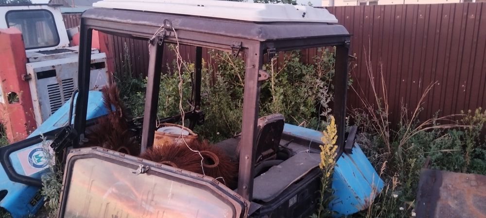 Кабина мтз\82  в отличном состоянии