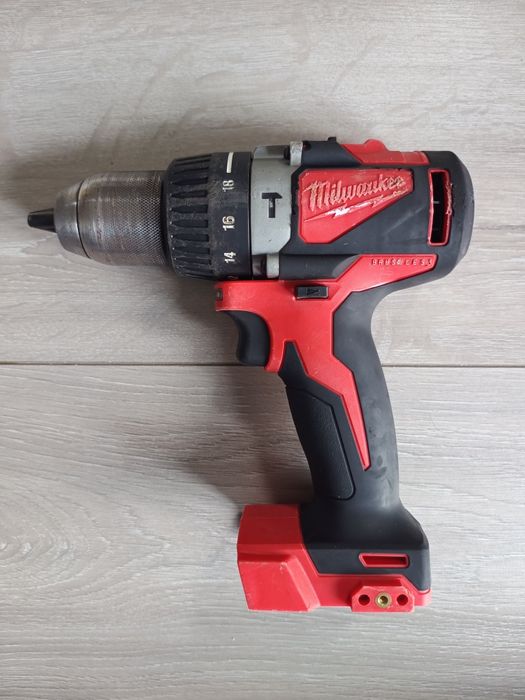 Set scule profesionale Milwaukee 18V Oltenita • OLX.ro