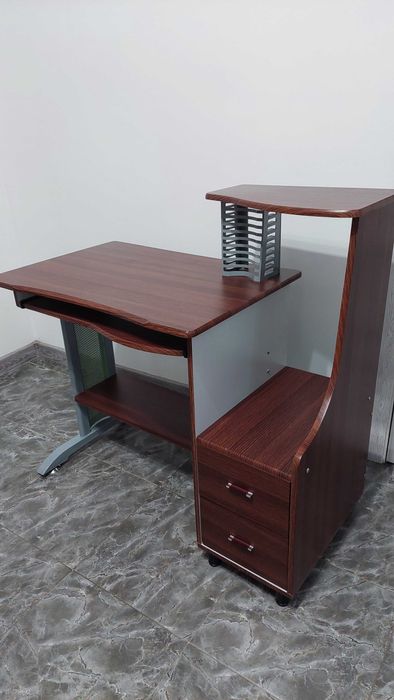 Стол для компьютера продаю