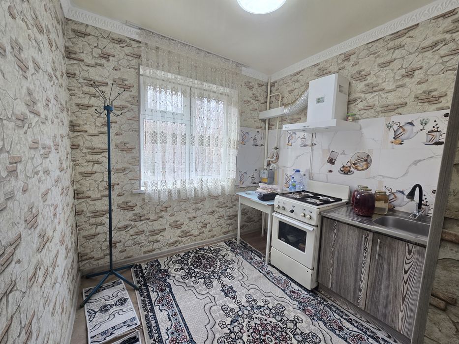 Zudlik bilan frunze massifda 2 chi etaj 2 xonali kvartira  sotiladi