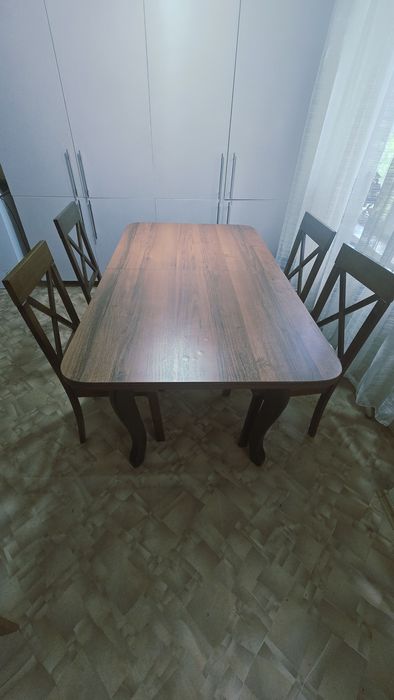 Продам стол+4 стула
Красивый и практ