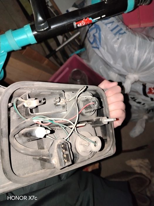 Стоп сигнал задний бмв 530i