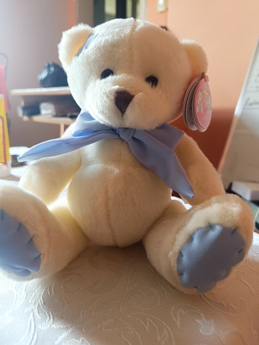 Плюешено мече ново