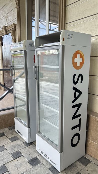 Холодильник витринный 2шт