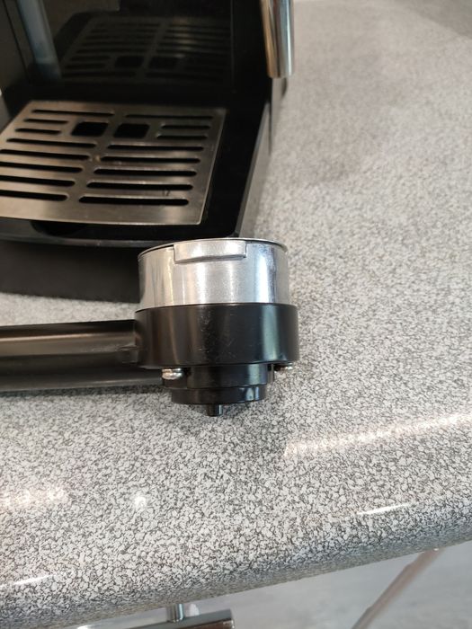 Кофеварка Saeco Poemia