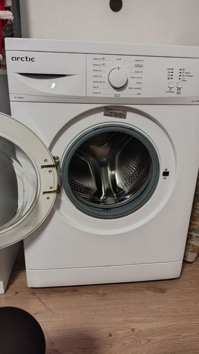Mașina de spălat Arctic