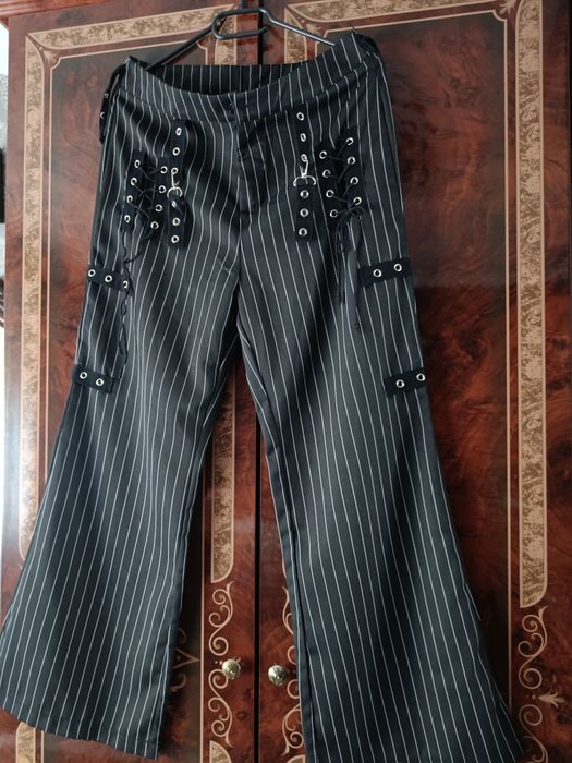 Pulovere goth dama