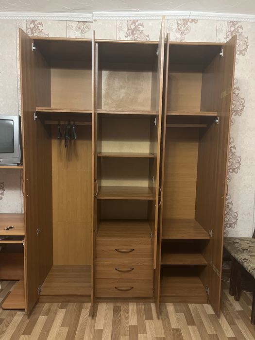 Продам шкаф недорого