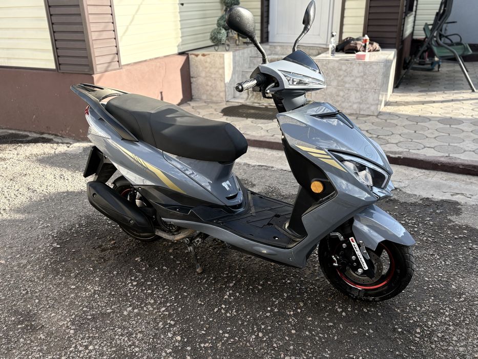 Продам скутер м10