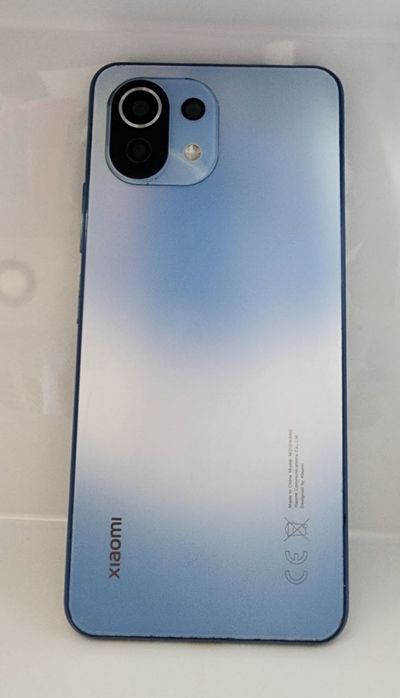 Xiaomi 11 telefoni sotiladi