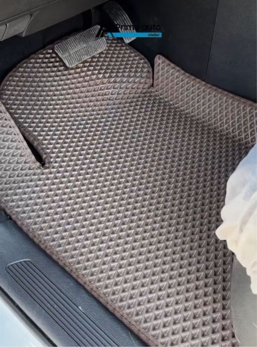 Полик для камри 70