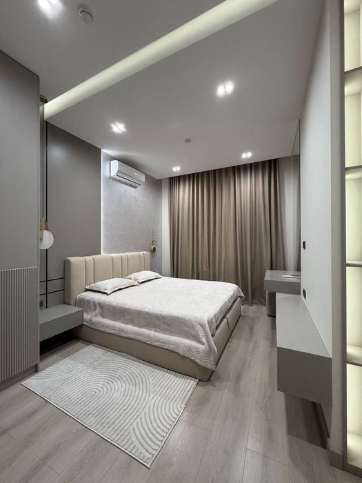 Продам ЖК Инфинити на Ц-1