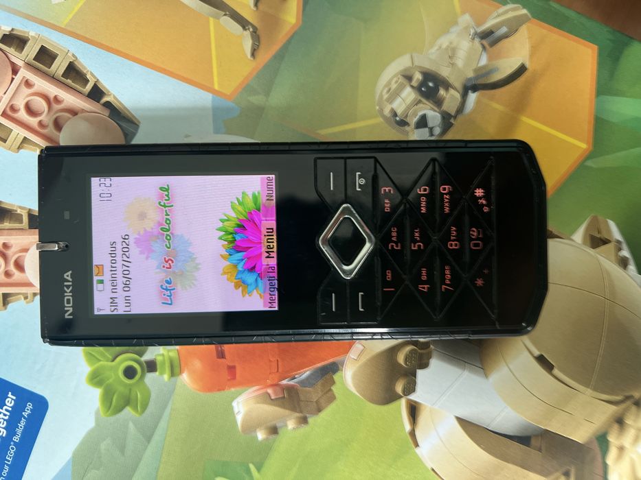 Piesă de Colecție: Nokia 7900 Prism – Retro Luxury