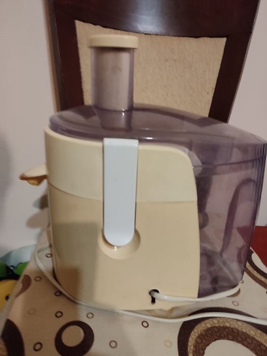 Сокоизтисквачка PHILIPS - HR1851 /00/A 
2 СКОРОСТИ, -ОТДЕЛЕН СЪД ЗА ОТ