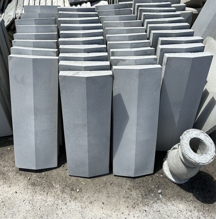 Capace si interval gard - albe sau gri - din beton pentru gard