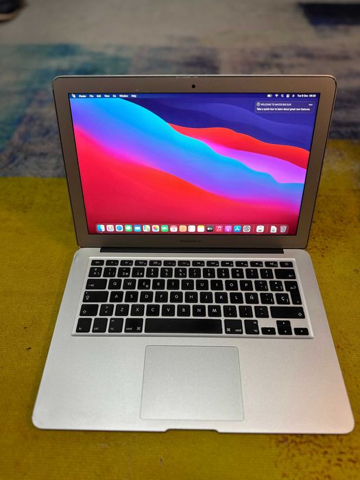 Apple Macbook 2013, big sur, 932 cicluri, i5 , 4gb, ssd 128