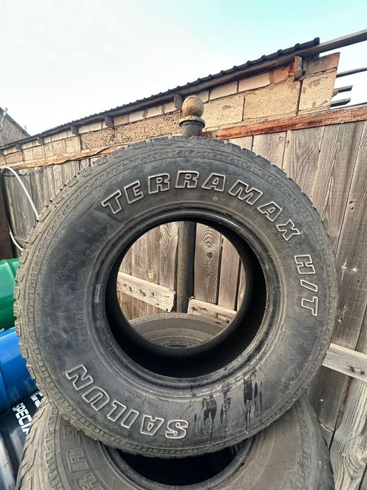 Продам резину в отличном состояние