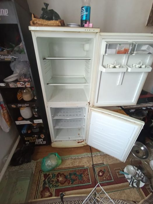 Холодильник продаем