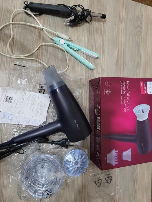 Сешоар Philips + подарък преса за коса и маша