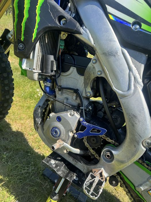 Vând sau schimb cross  Kawasaki 250 kx250f kxf 4t 2015 injecție