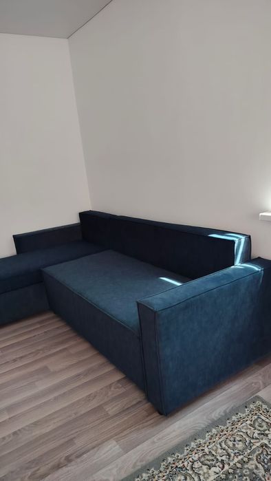 Продам диван угловой