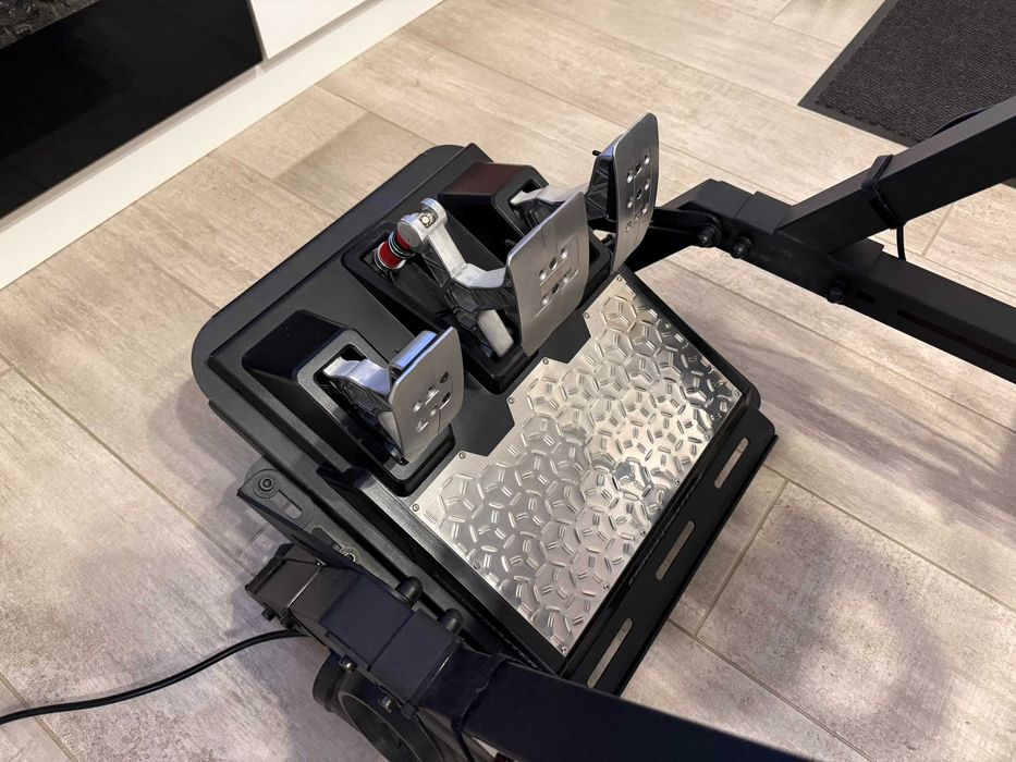 Thrustmaster  volan T-GT 2 pedale T-LCM schimbator TH8A