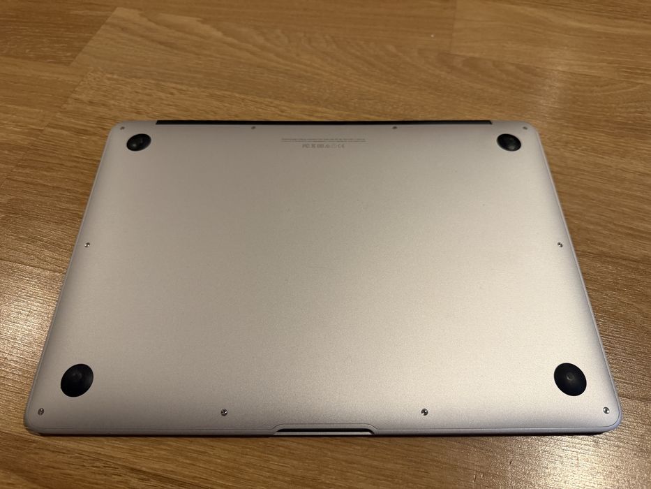 MacBook Air (13-inch, Early 2015) Processor 1,6 GHz Dual-Core Intel Core i5